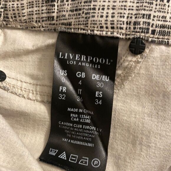 Liverpool Pull-on Leggings   - Picture 4 of 5